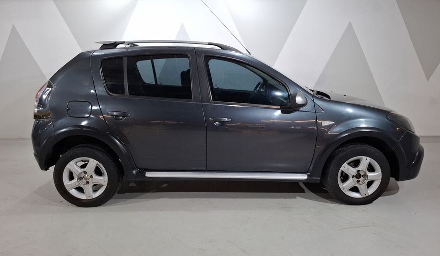 Renault Stepway 1.6 DYNAMIQUE MEDIA NAV MT Hatchback 2014