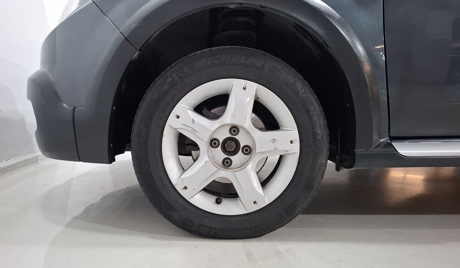 Renault Stepway 1.6 DYNAMIQUE MEDIA NAV MT Hatchback 2014
