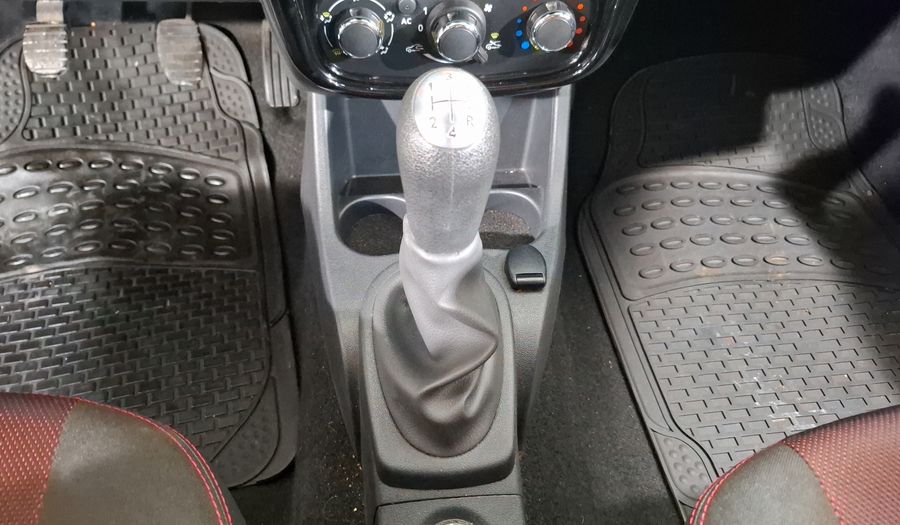 Renault Stepway 1.6 DYNAMIQUE MEDIA NAV MT Hatchback 2014