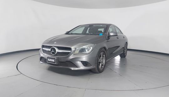 Mercedes Benz • Clase CLA