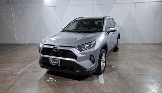 Toyota • RAV4