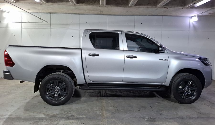Toyota Hilux 2.7 SR DOBLE CABINA Pickup 2023