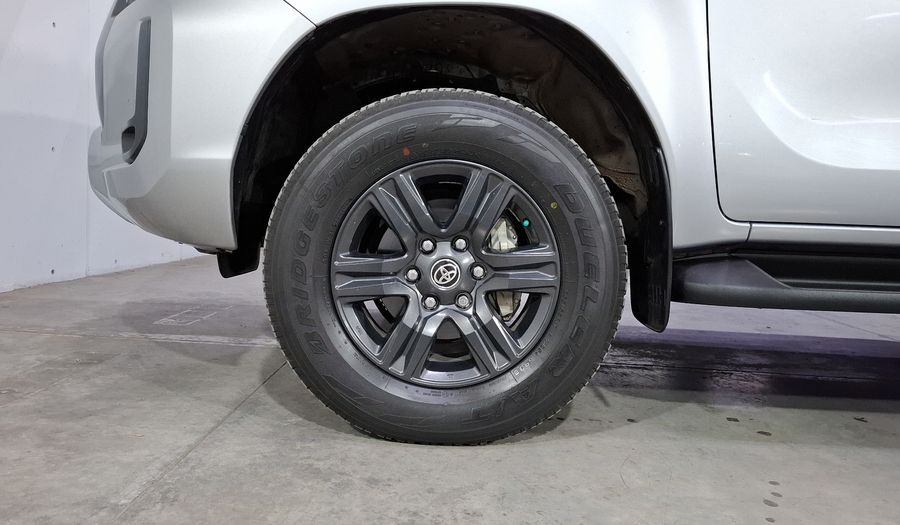 Toyota Hilux 2.7 SR DOBLE CABINA Pickup 2023