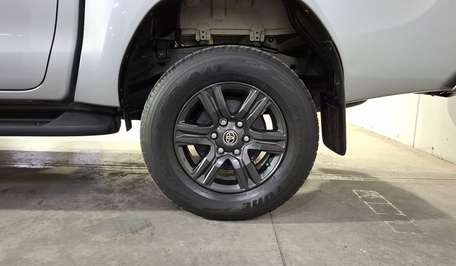 Toyota Hilux 2.7 SR DOBLE CABINA Pickup 2023