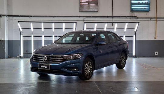 Volkswagen • Vento