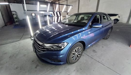 Volkswagen • Vento