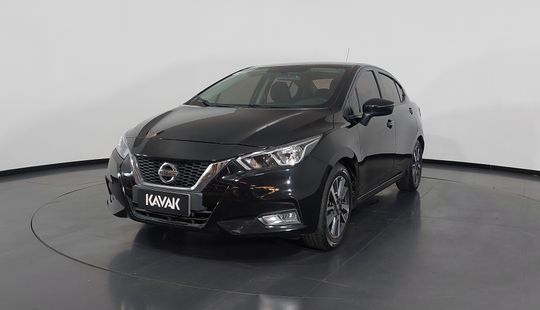 Nissan • Versa
