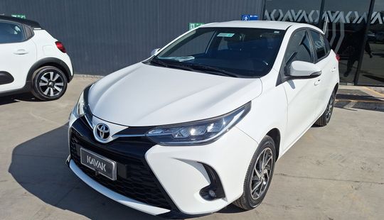 Toyota • Yaris