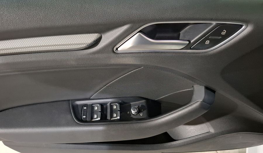 Audi A3 2.0 TFSI SELECT Sedan 2017