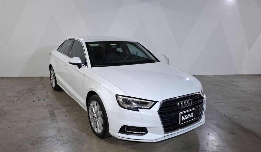 Audi A3 2.0 TFSI SELECT Sedan 2017