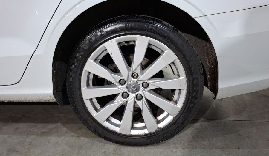 Audi A3 2.0 TFSI SELECT Sedan 2017