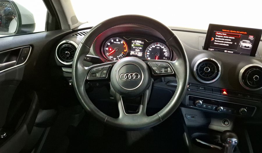 Audi A3 2.0 TFSI SELECT Sedan 2017