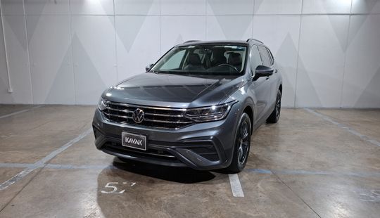 Volkswagen • Tiguan