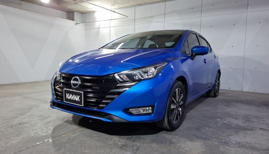 Nissan • Versa