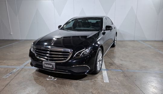 Mercedes Benz • Clase E