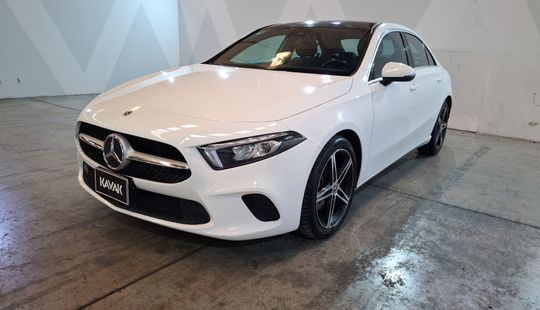 Mercedes Benz • Clase A