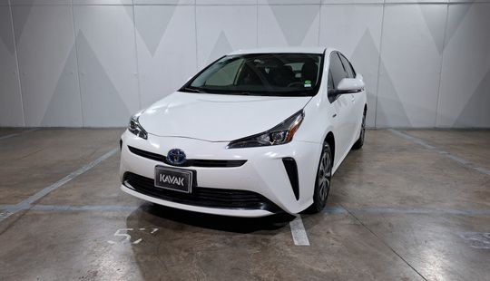 Toyota • Prius