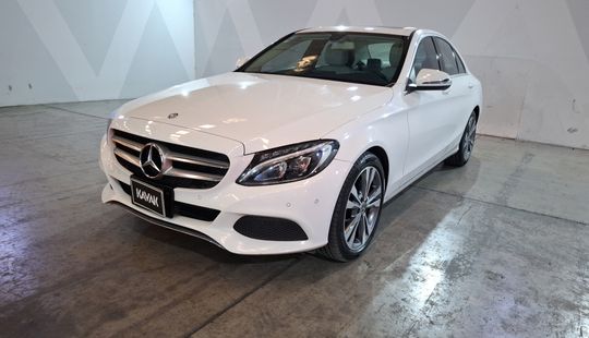 Mercedes Benz • Clase C