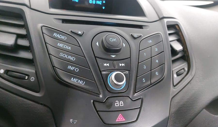 Ford Fiesta 1.6 S MT Sedan 2015
