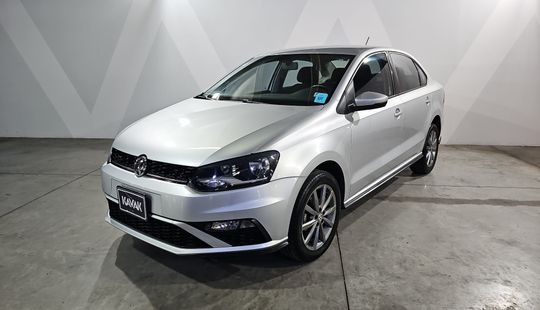 Volkswagen • Vento