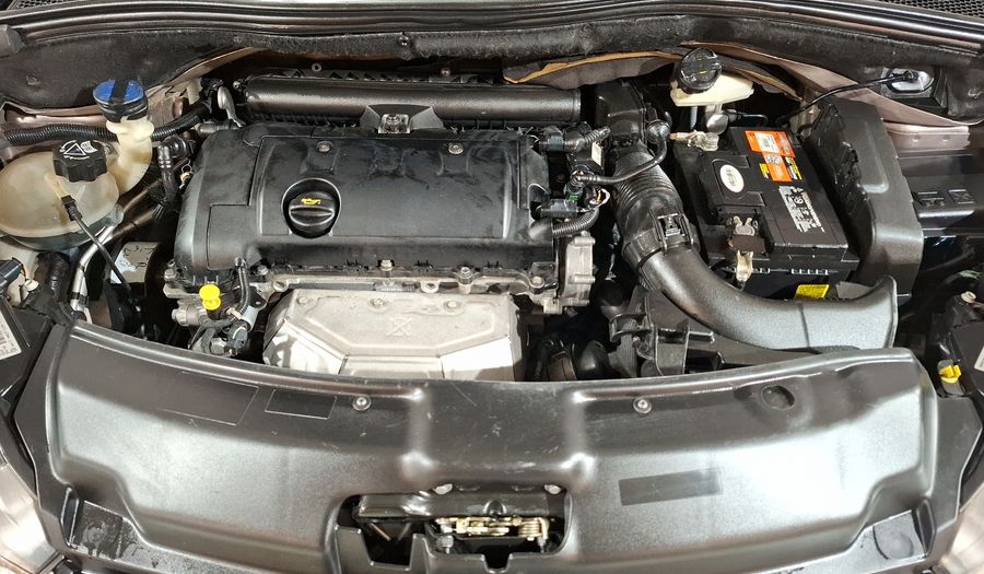Peugeot 208 1.6 ALLURE PACK MT Hatchback 2014