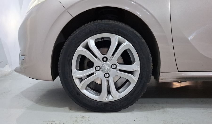 Peugeot 208 1.6 ALLURE PACK MT Hatchback 2014