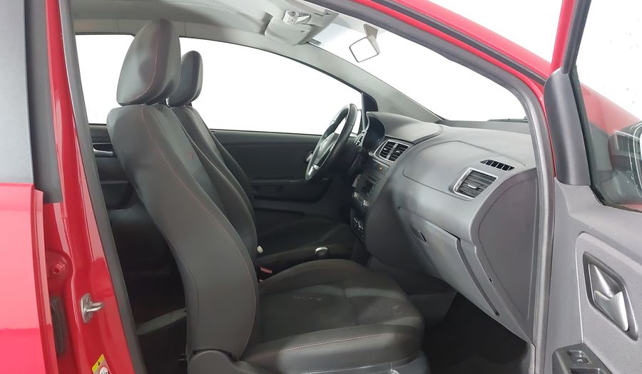 Volkswagen Crossfox MI Hatchback 2013