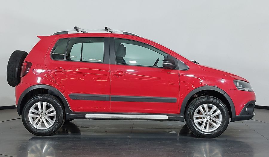 Volkswagen Crossfox MI Hatchback 2013