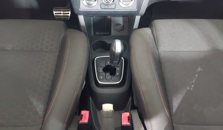 Volkswagen Crossfox MI Hatchback 2013