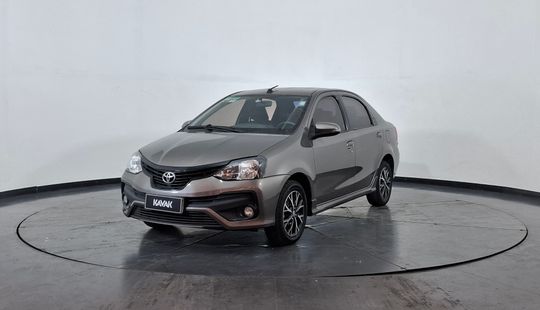Toyota • Etios