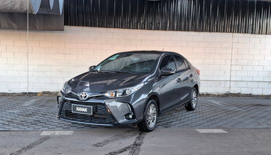 Toyota • Yaris