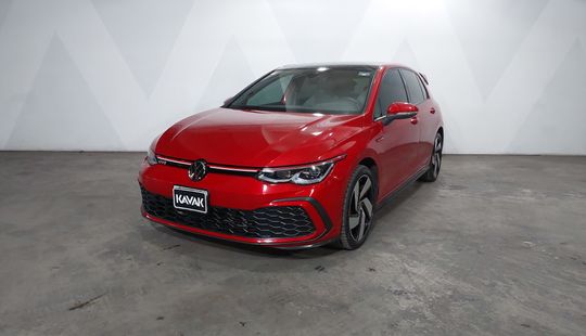 Volkswagen • Golf