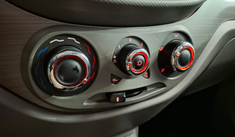 Fiat Palio 1.4 ATTRACTIVE Hatchback 2015