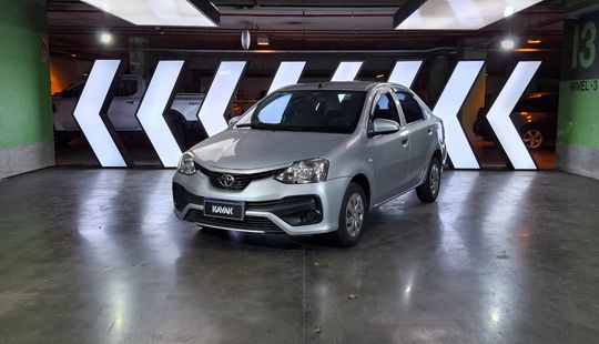 Toyota • Etios