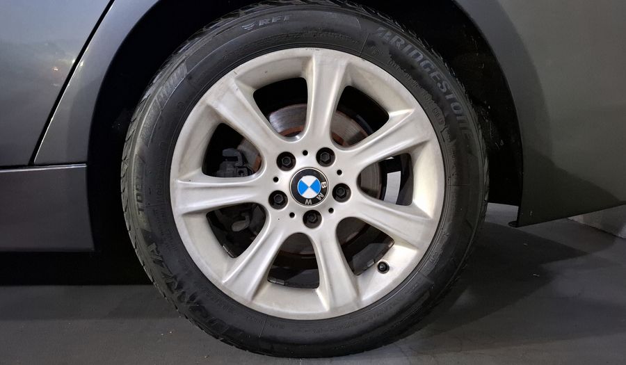 Bmw Serie 3 2.0 320IA Sedan 2013