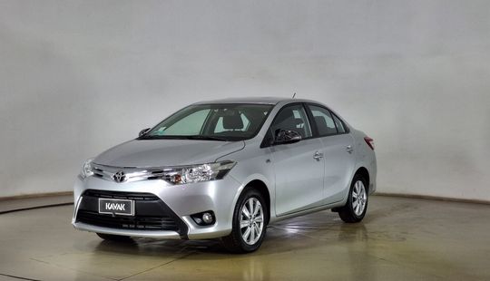 Toyota • Yaris