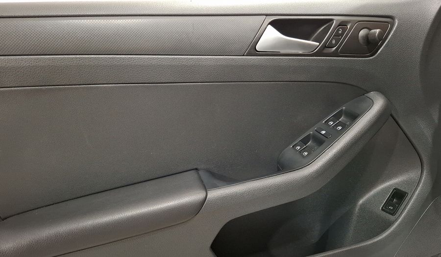 Volkswagen Jetta 2.0 MT Sedan 2017