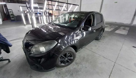 Renault • Sandero