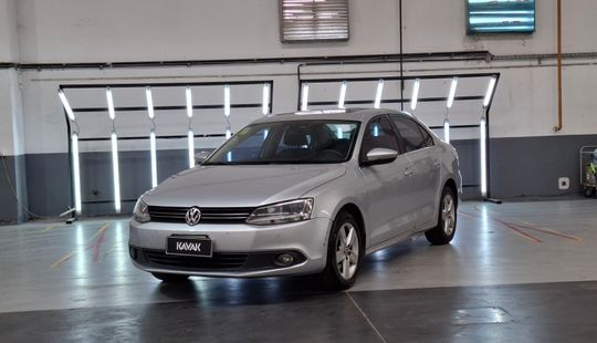 Volkswagen • Vento