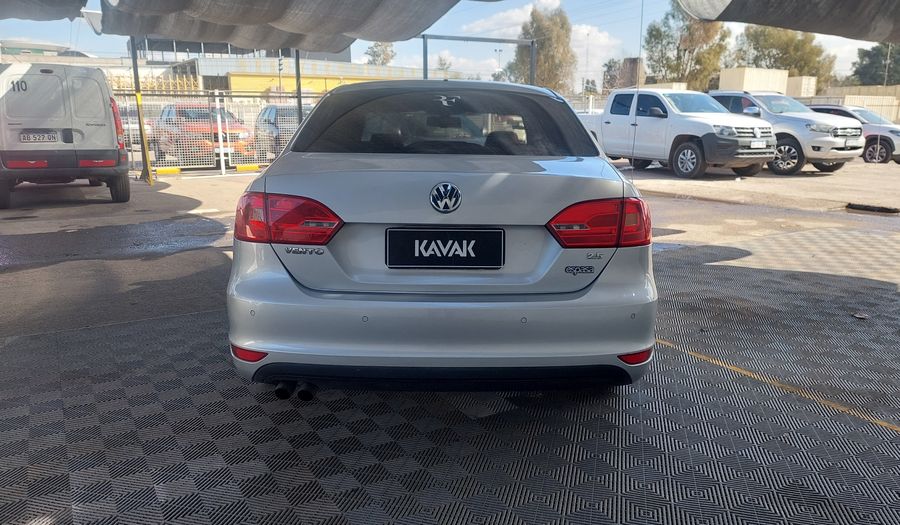 Volkswagen Vento 2.5 LUXURY Sedan 2011