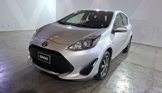 Toyota • Prius C