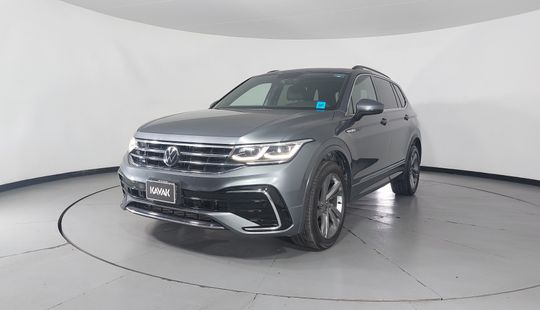 Volkswagen • Tiguan