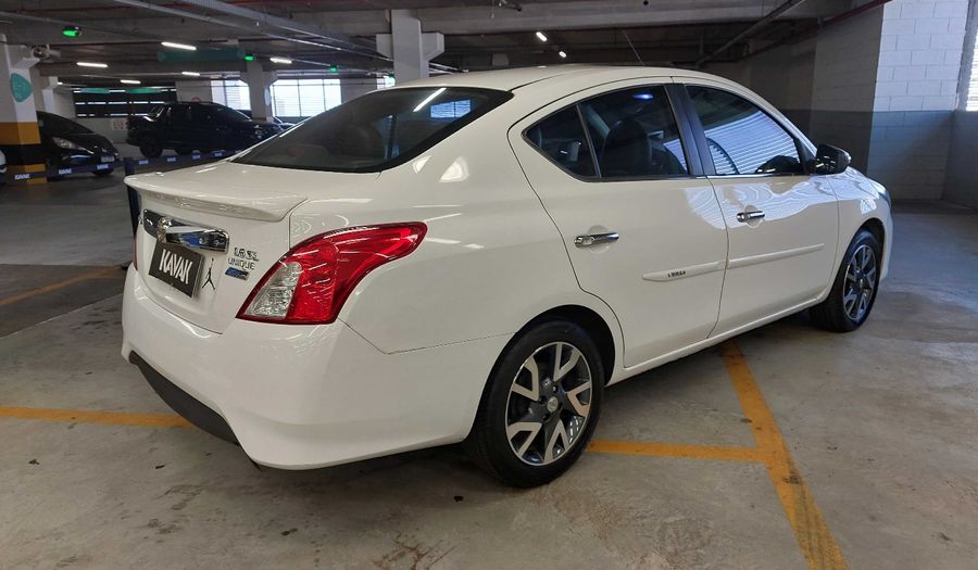 Nissan Versa START UNIQUE Sedan 2017