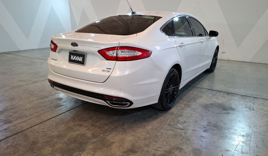Ford Fusion 2.0 GTDI SE LUXURY AT Sedan 2016