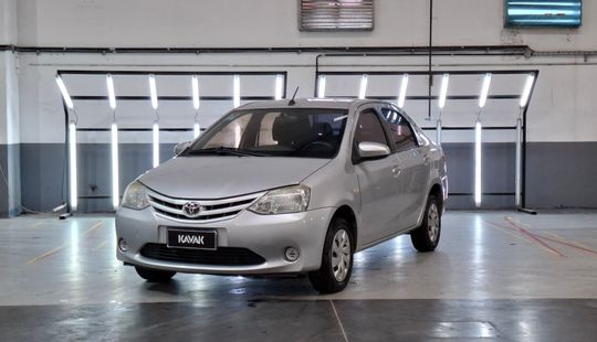 Toyota • Etios