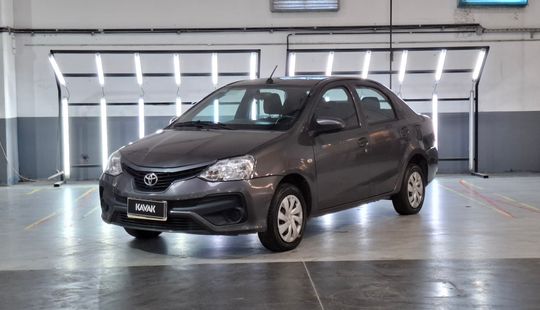 Toyota • Etios
