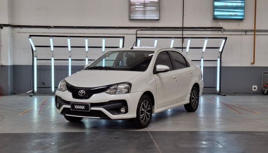 Toyota • Etios