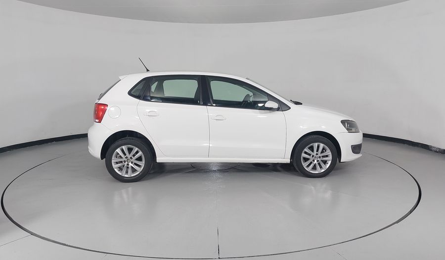 Volkswagen Polo 1.2 COMFORTLINE MT Hatchback 2013