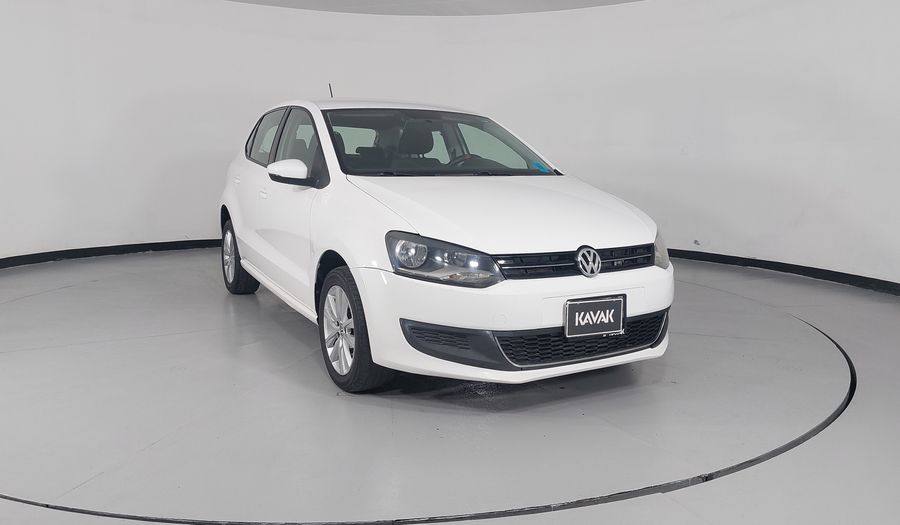 Volkswagen Polo 1.2 COMFORTLINE MT Hatchback 2013