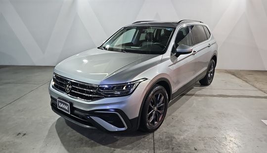 Volkswagen • Tiguan